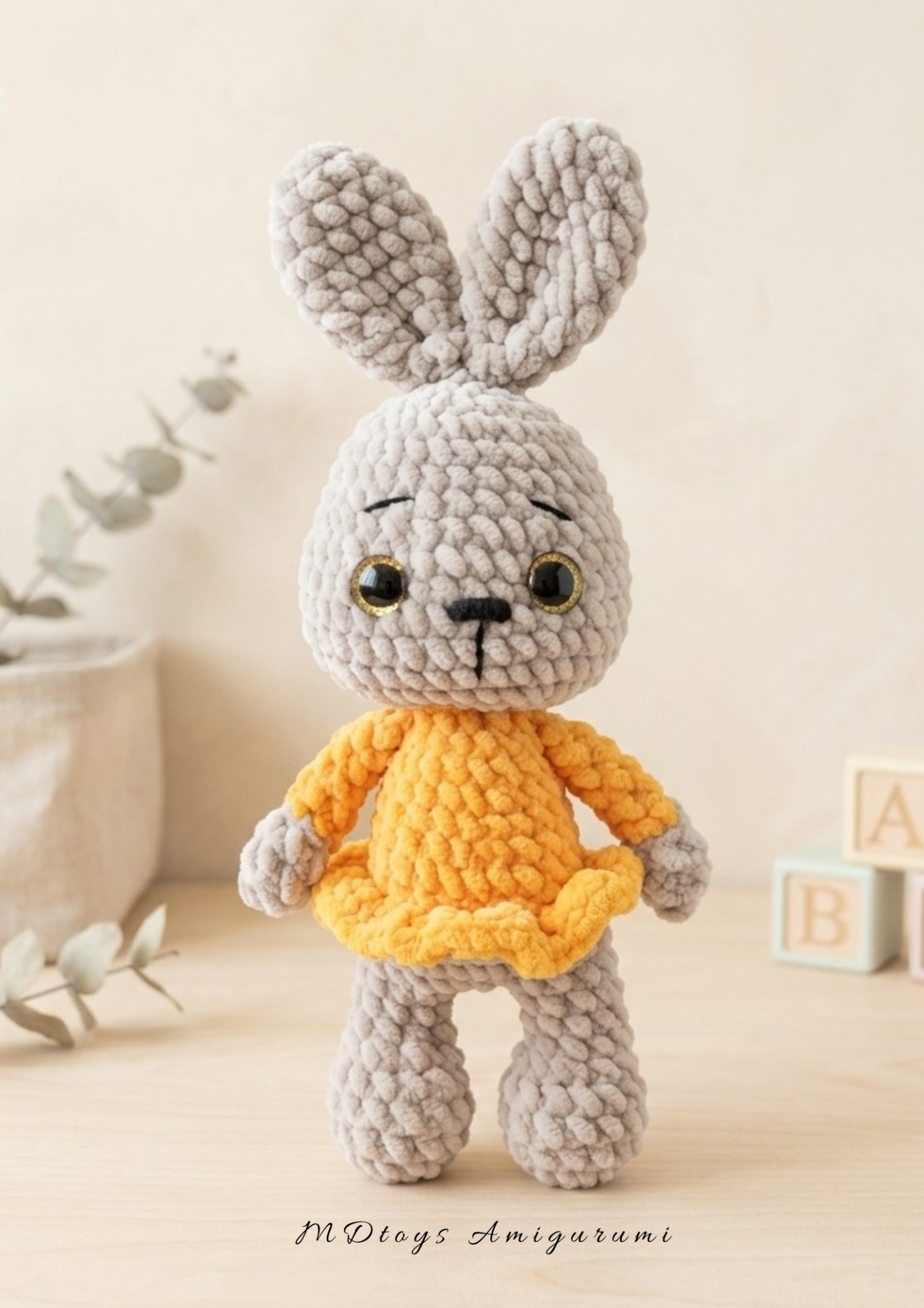 mila-nyuszi-horgolt-amigurumi-lanyka-kezmuves-jatek